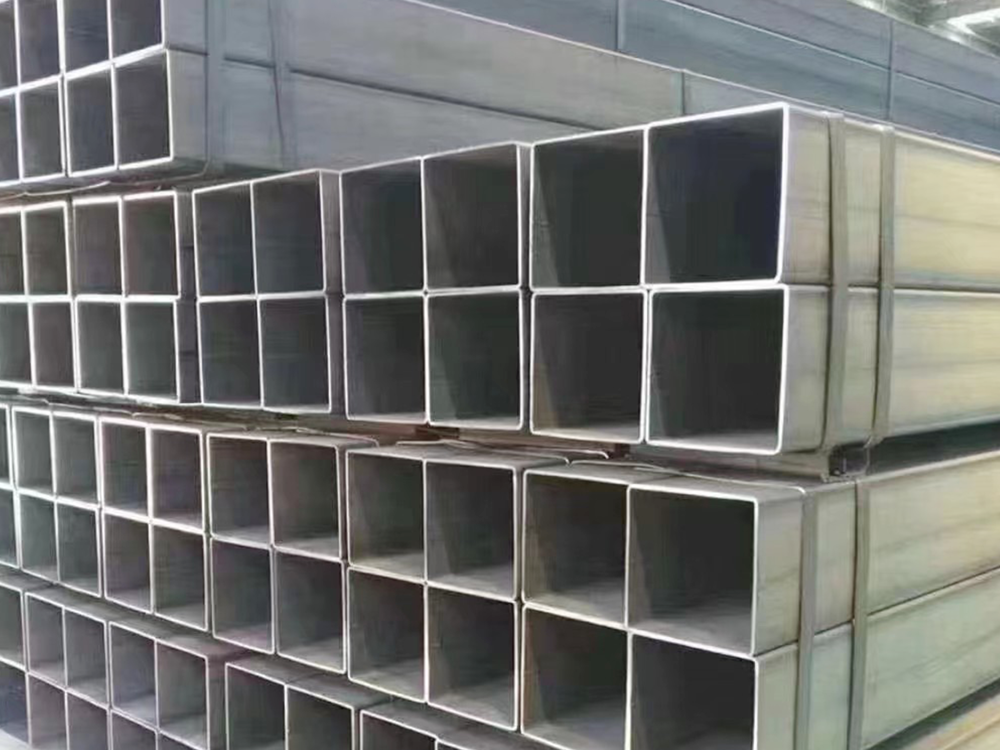 Quels sont les avantages et les applications des tubes rectangulaires à rayures noires