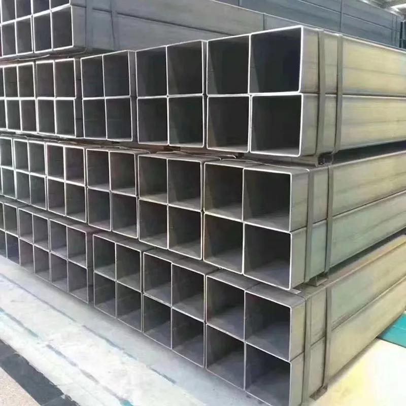 Tube rectangulaire noir