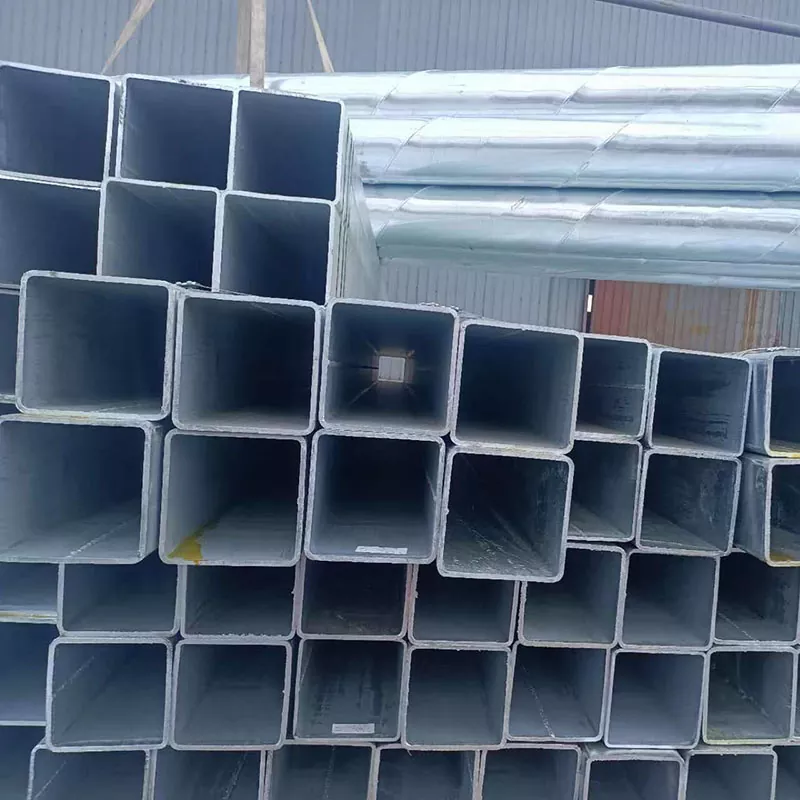 Tube rectangulaire noir de petit calibre